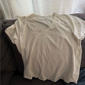 Lululemon V neck tee